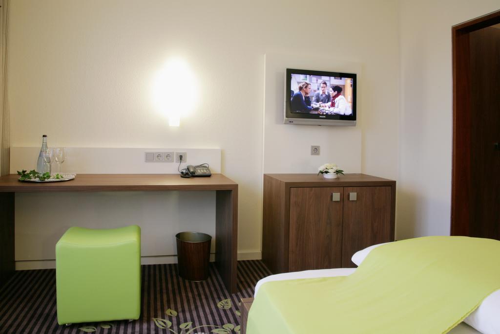 Hotel Fuchsen Kirchheim unter Teck Room photo